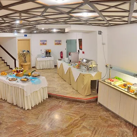 Elena Otel Kíssamos