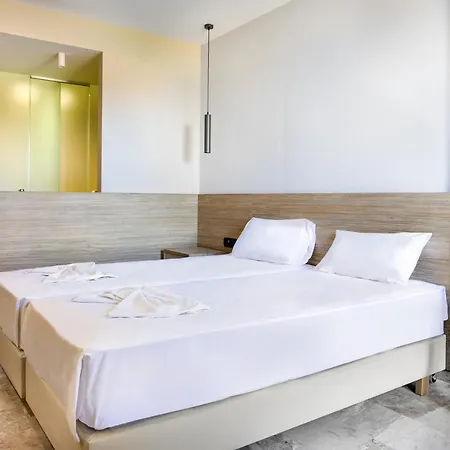 Elena Hotel 3*